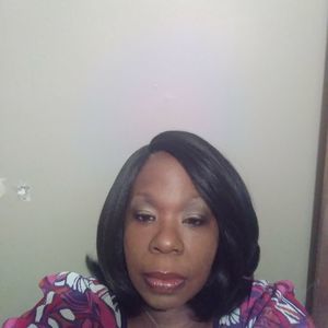 Meet your Posher, Adena